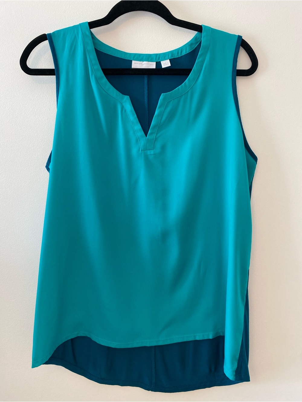New York & Company Teal Layered Split V-Neck Sleeveless Tank Size large